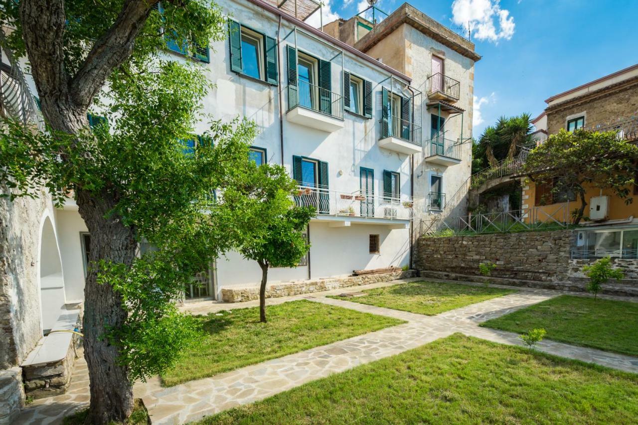 Borgo Dei Saraceni - Suites&Apartments Agropoli Esterno foto